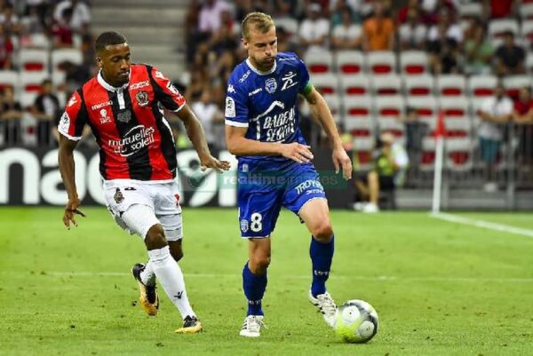 Soi kèo Nice vs ESTAC, 20h00 ngày 9/10, Ligue 1