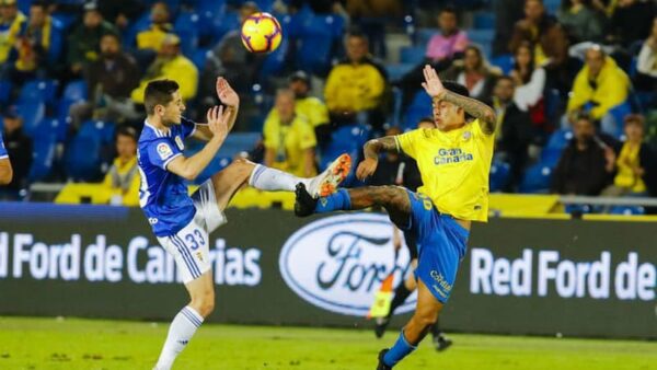 Soi kèo Real Oviedo vs UD Las Palmas, 1h00 ngày 7/12, La Liga 2