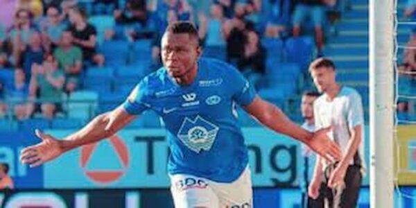 Soi kèo Aalesunds FK vs Molde FK, 23h00 ngày 16/5, Na Uy